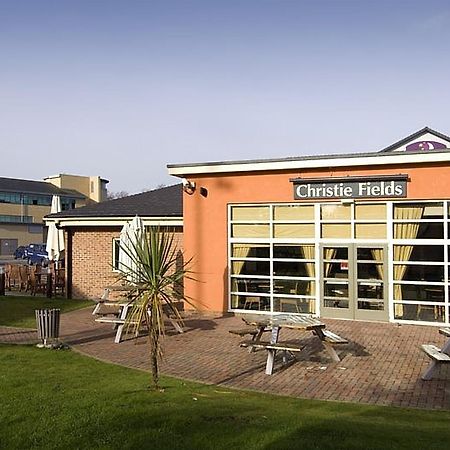 Premier Inn Manchester West Didsbury Bagian luar foto