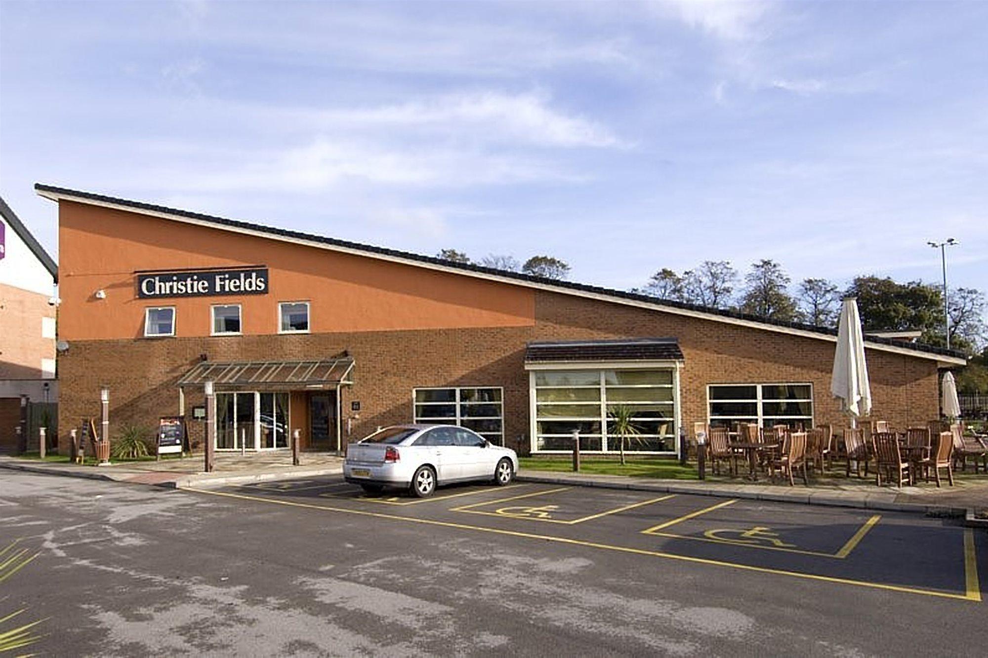 Premier Inn Manchester West Didsbury Bagian luar foto