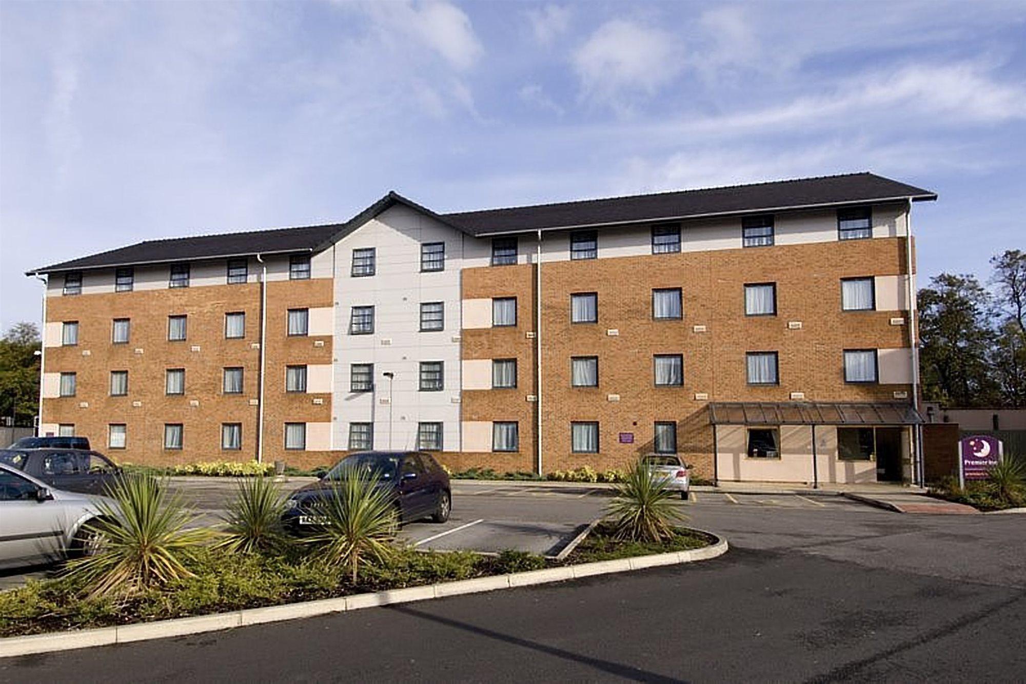 Premier Inn Manchester West Didsbury Bagian luar foto