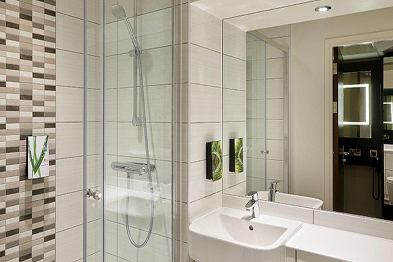 Premier Inn Manchester West Didsbury Bagian luar foto