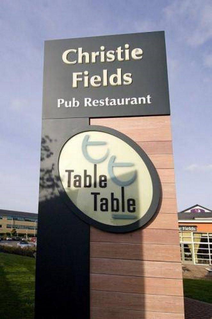 Premier Inn Manchester West Didsbury Bagian luar foto